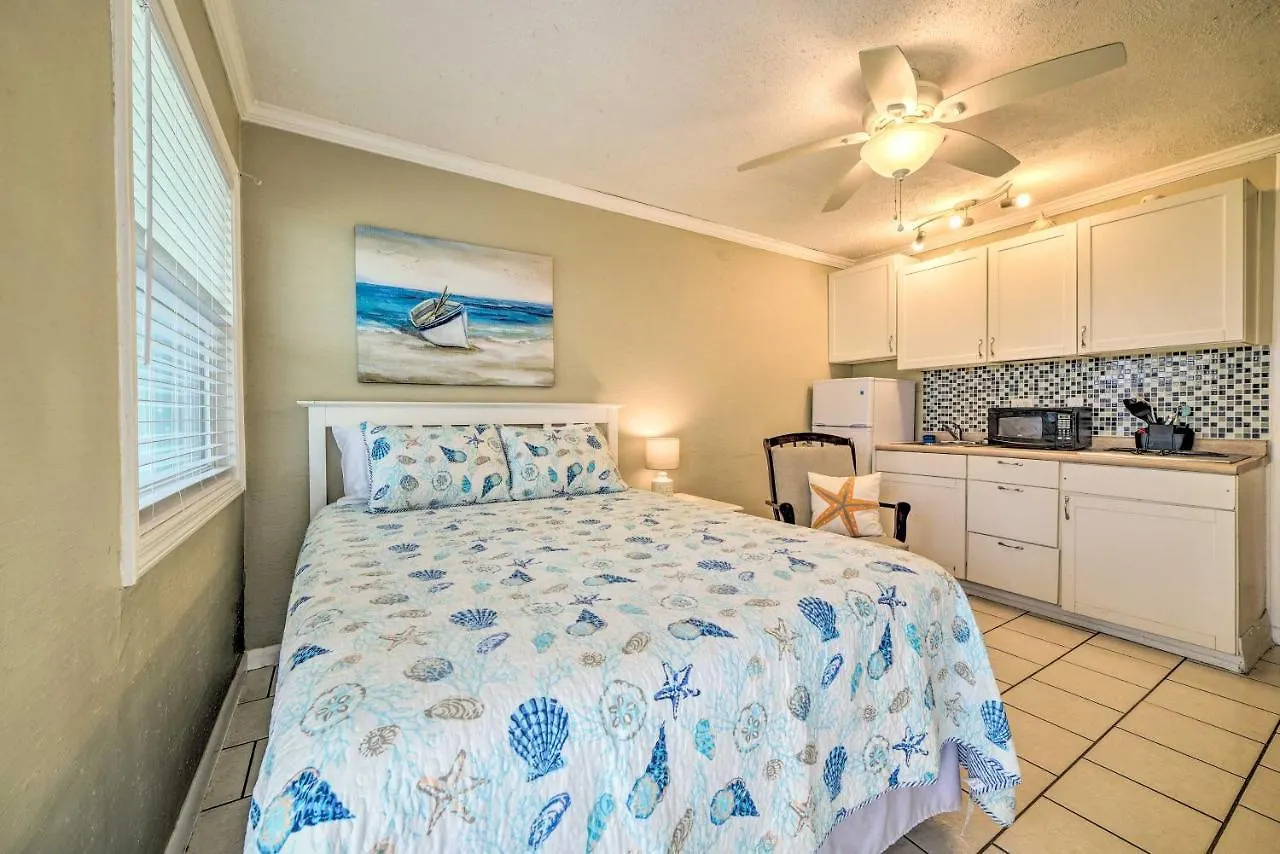 Beachfront Pcb Studio Pool, Patio And Deck Access! Panama City Beach 0*,