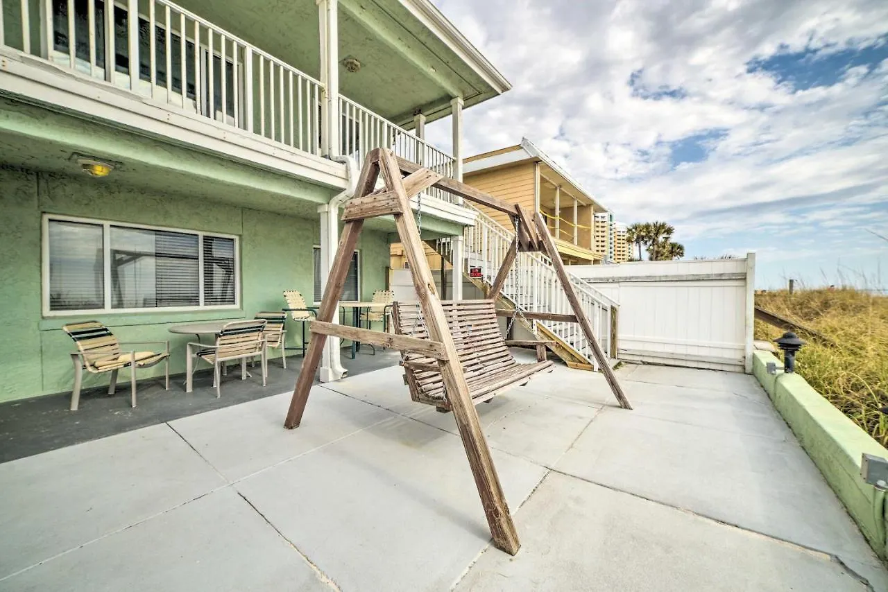 Beachfront Pcb Studio Pool, Patio And Deck Access! Panama City Beach Apartment